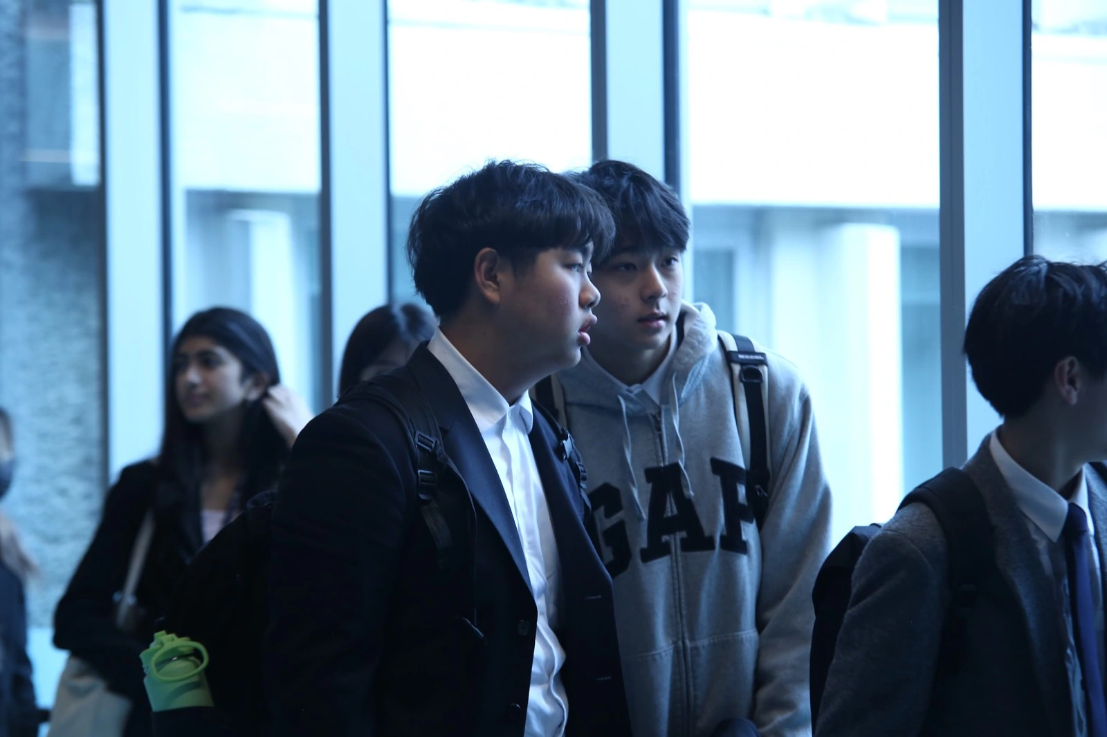 Students arriving together at Momentum Case Competition